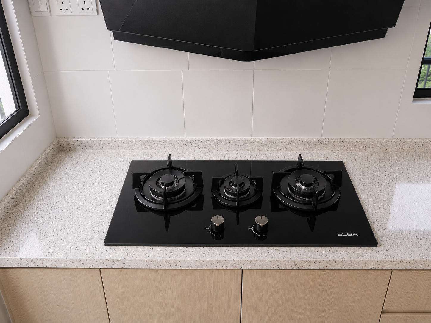Kitchen & Dining